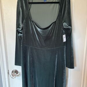 Old Navy Women’s Velvet Scoop-Neck Long Sleeve Dress - Deep Green